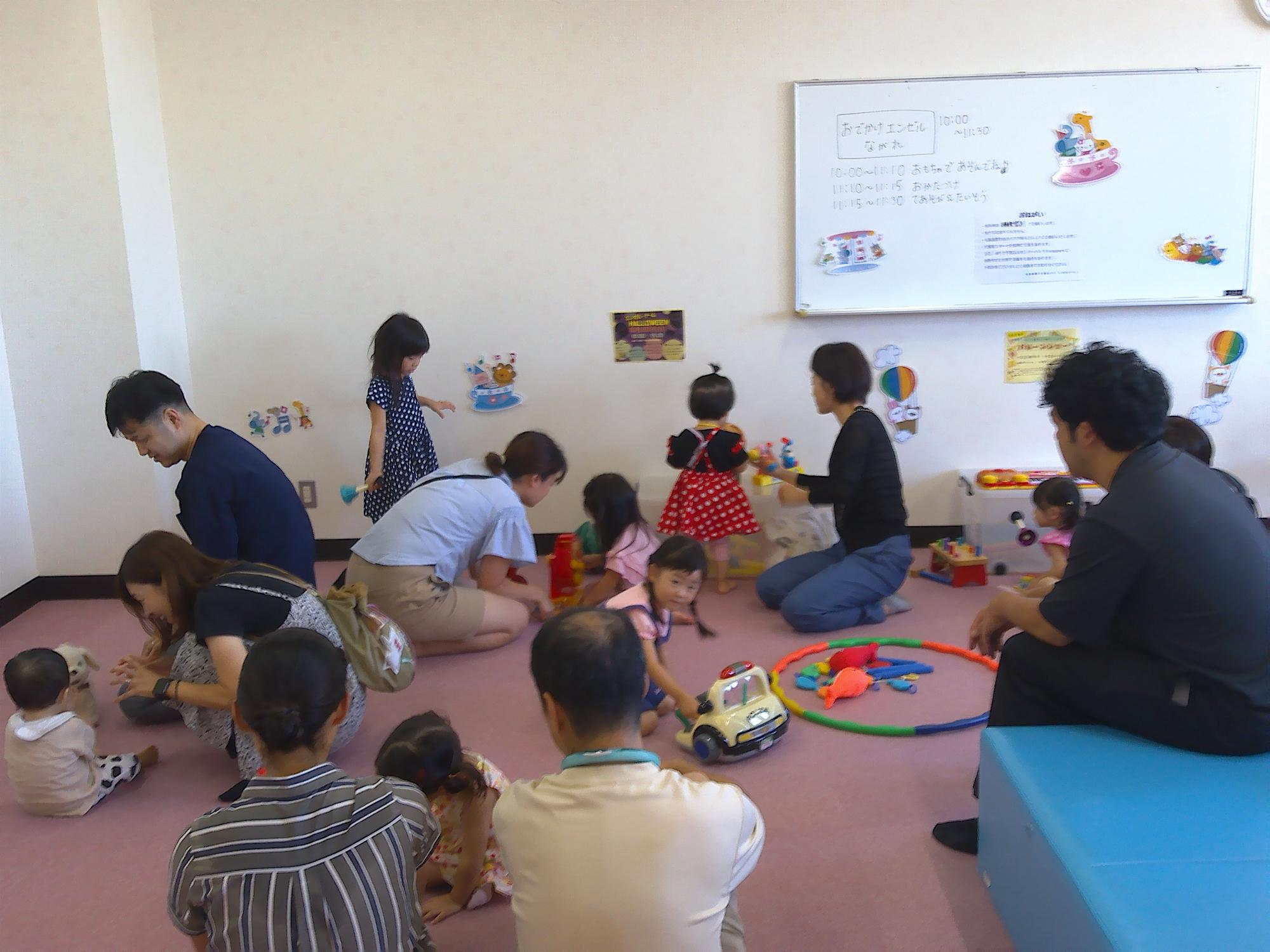 たくさんのおもちゃで遊びました。