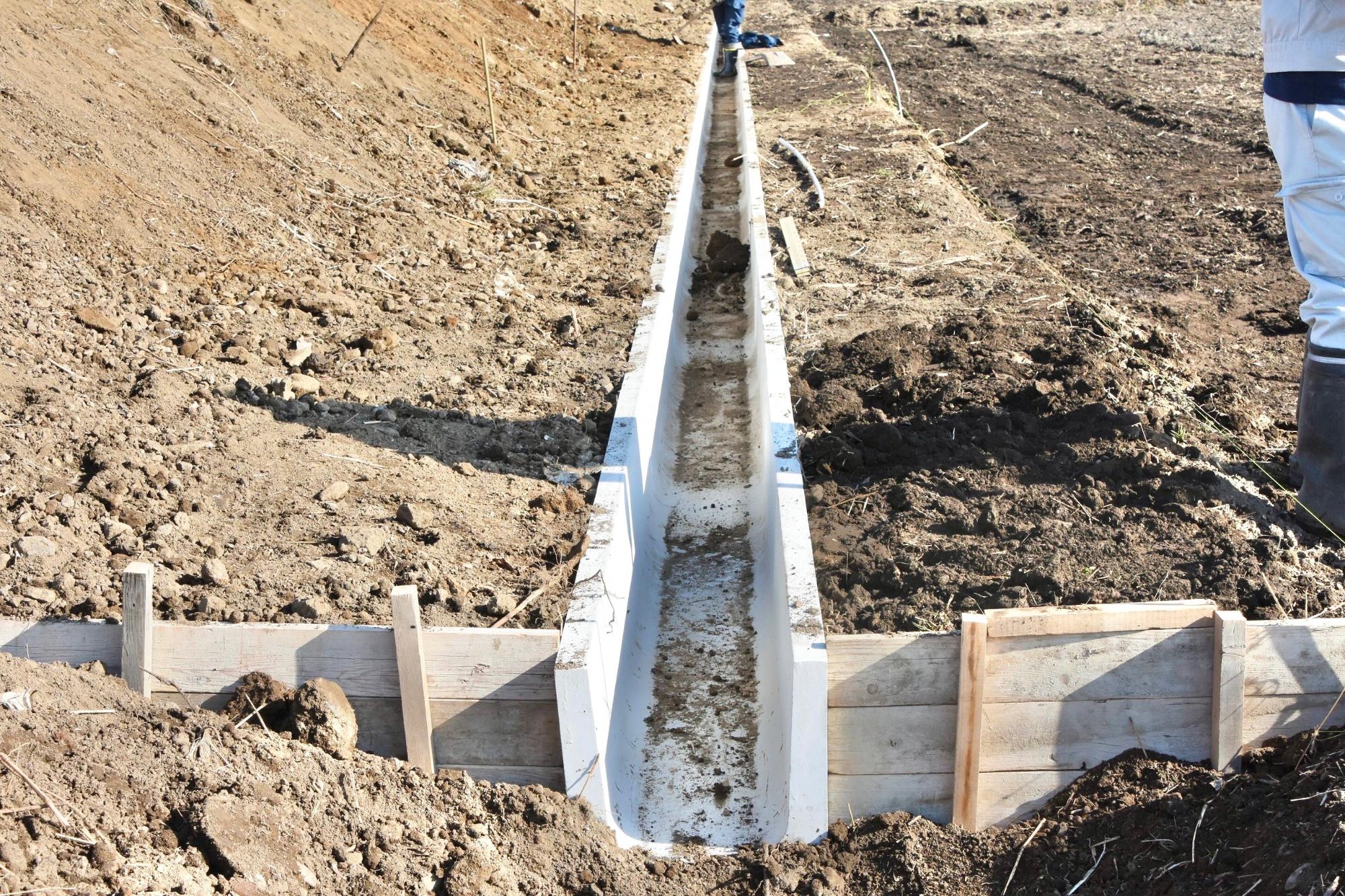 整備されたコンクリート水路