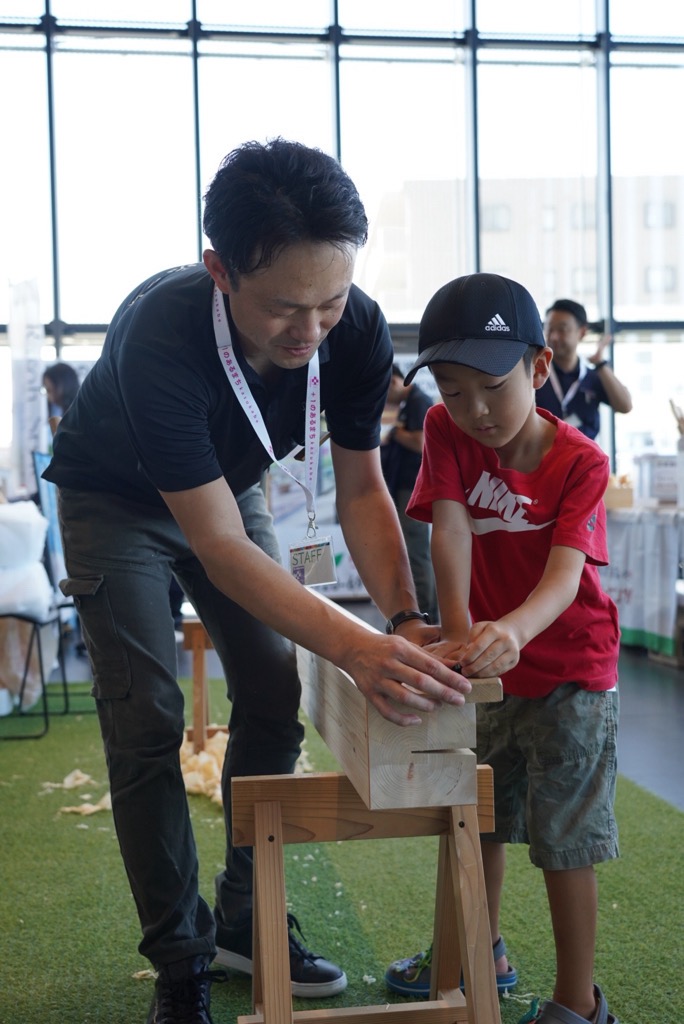 ブース出展（かんな削り）