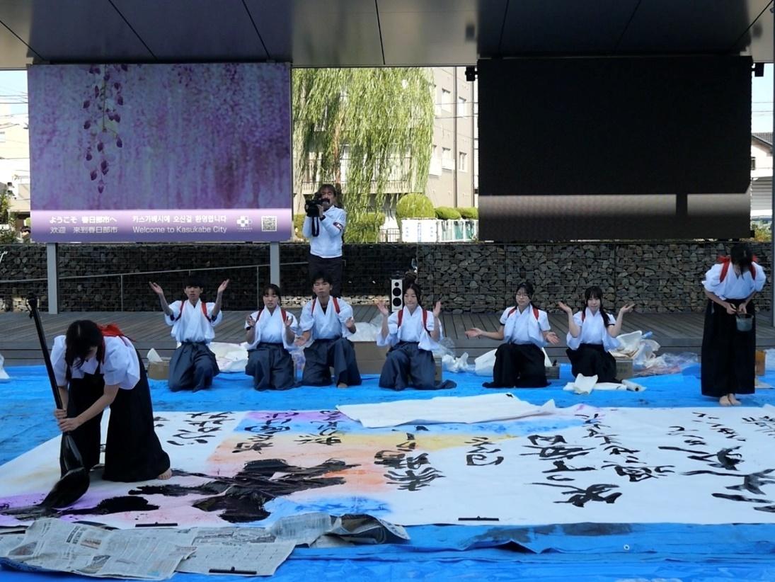 書道パフォーマンスの様子