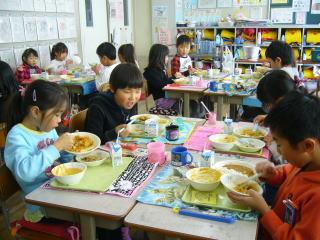 春日部市の学校給食