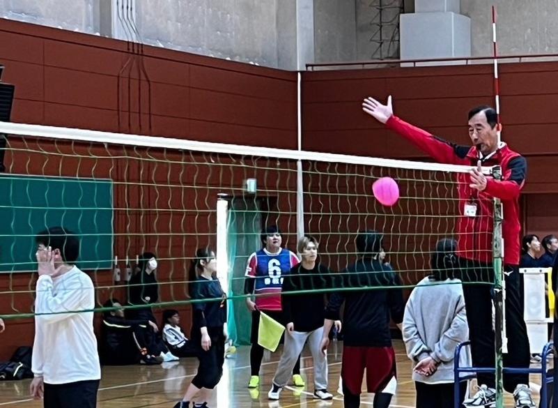 フラバレーボール審判の様子