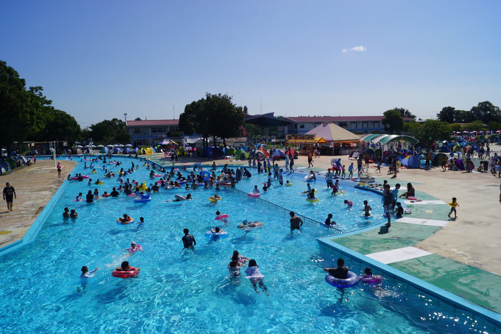 しらこばと水上公園のプール
