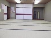 ふすまや姿見が用意されている畳の部屋の教養室2の写真