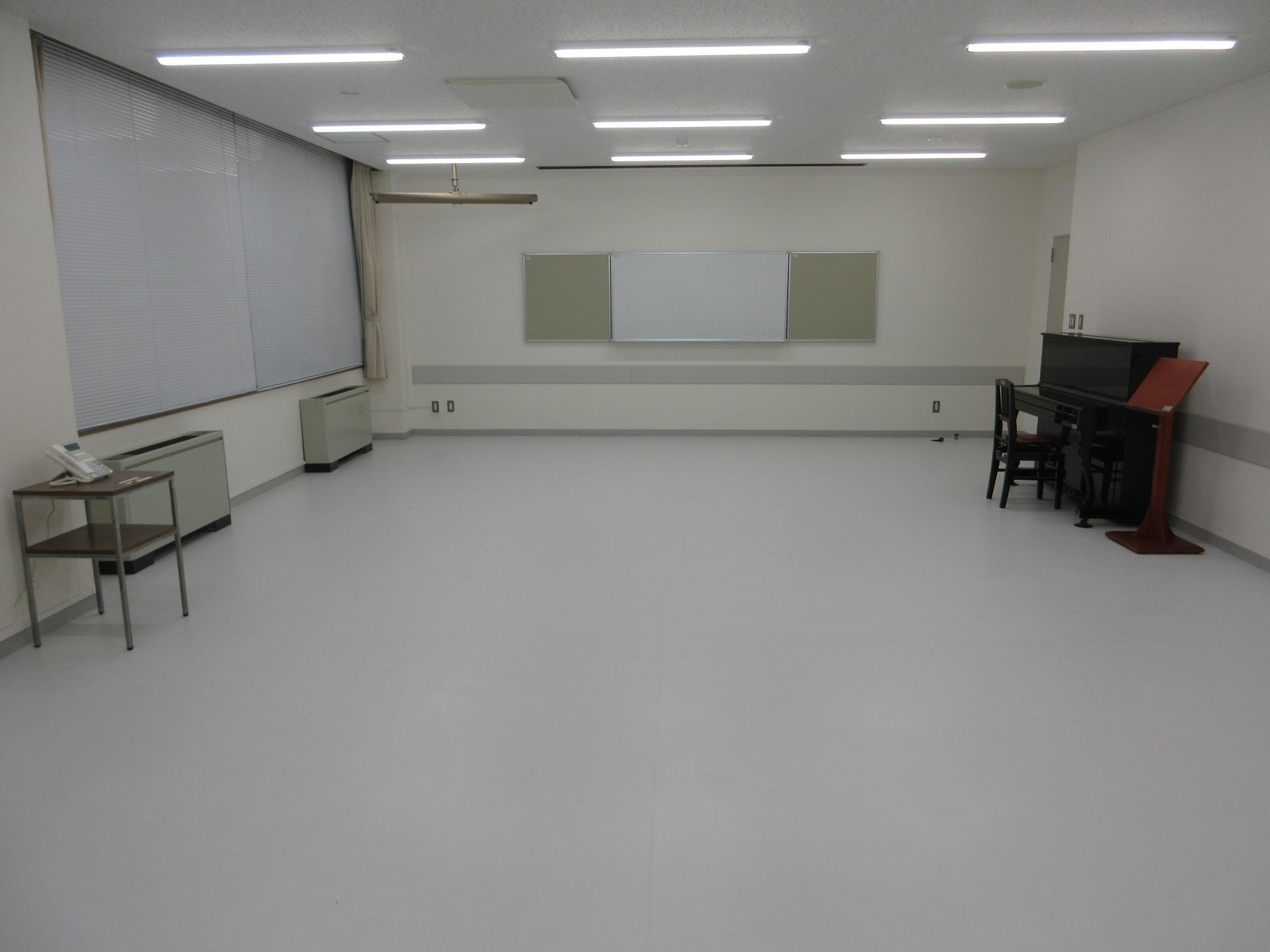 庄和市民センター正風館3階の研修室内部の写真