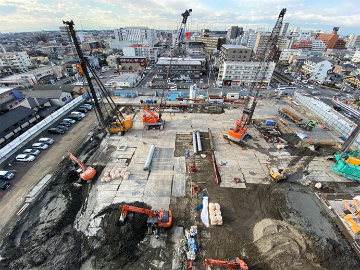 新築棟建築位置（東側から撮影）