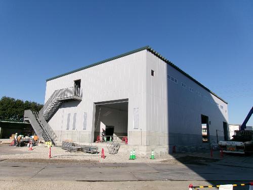 屋内ストックヤードの足場を解体した状況です。