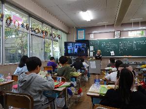 学校給食の様子