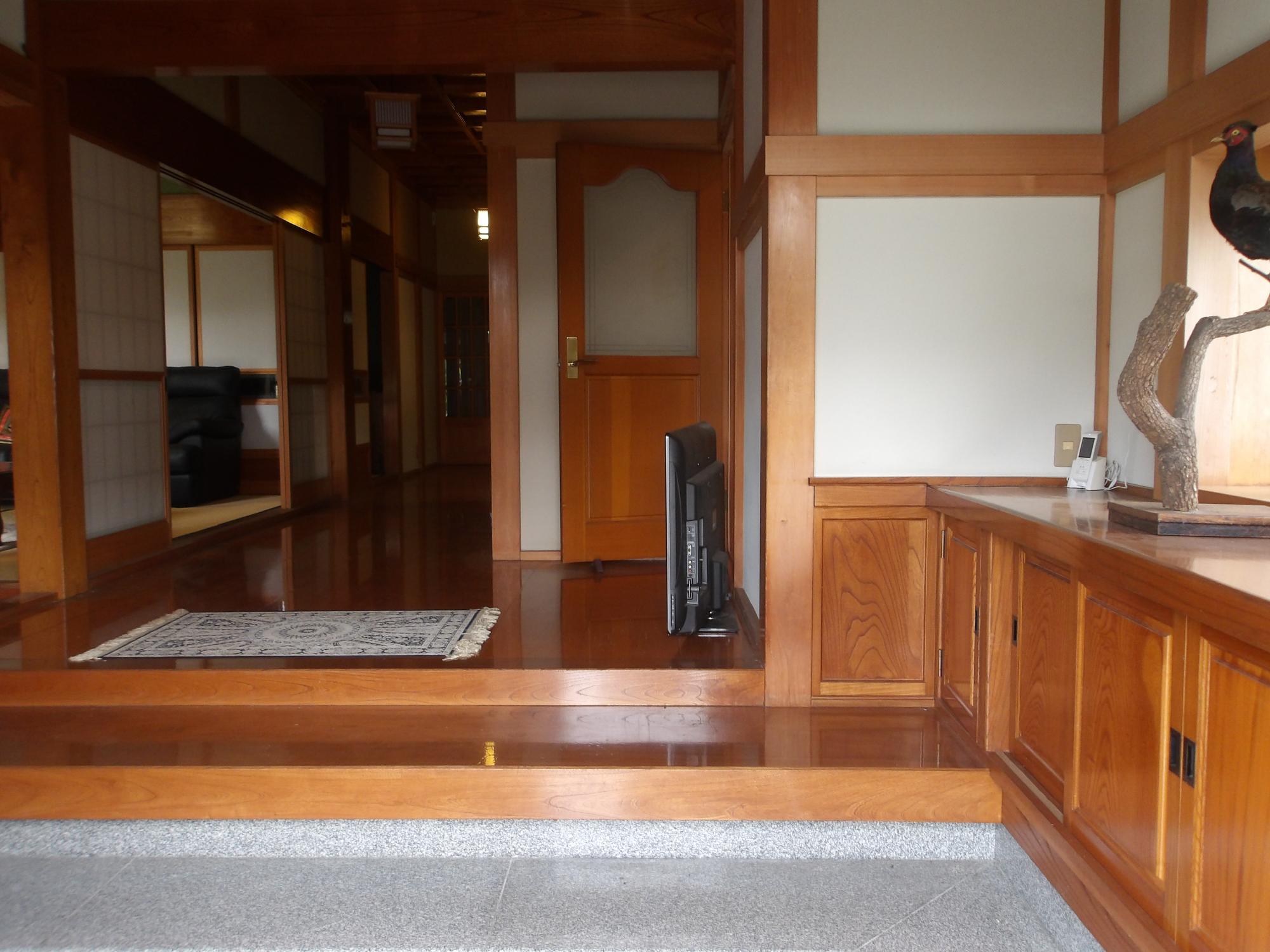 お屋敷玄関口